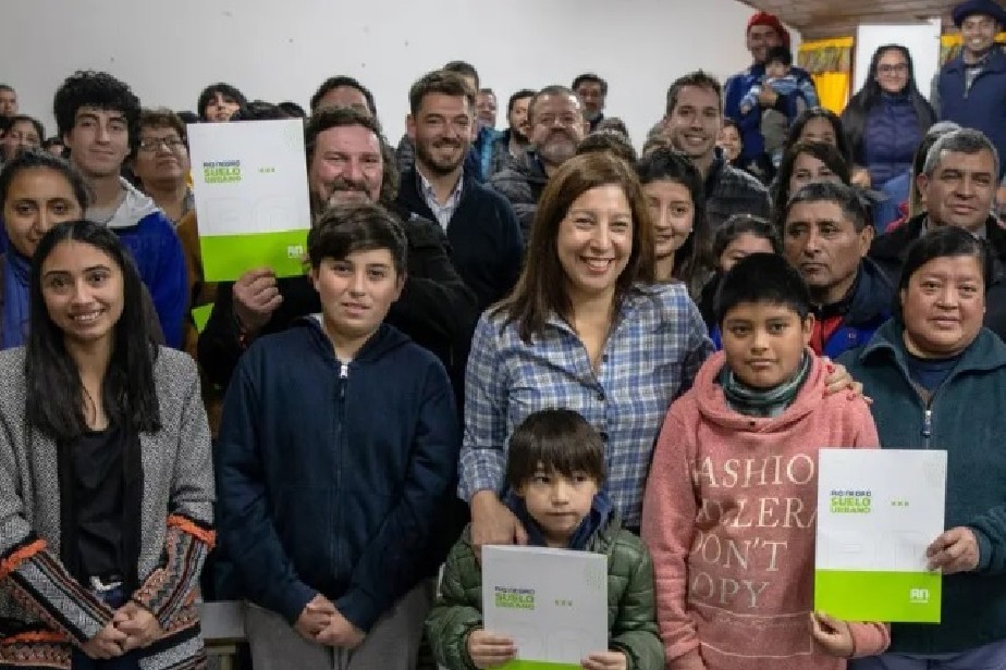 Vecinos y vecinas de Aguada de Guerra podrán cumplir el sueño de construir su casa propia