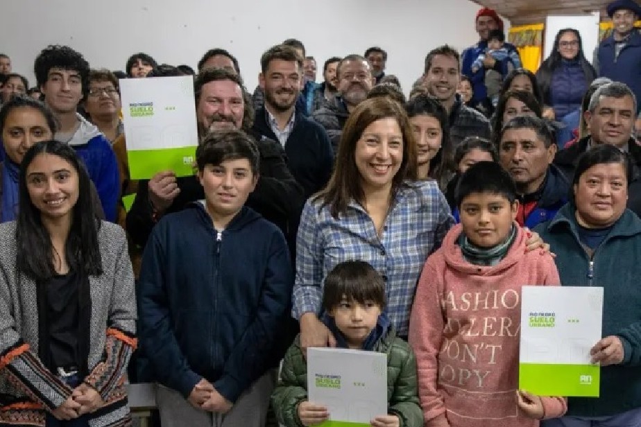 Vecinos y vecinas de Aguada de Guerra podrn cumplir el sueo de construir su casa propia